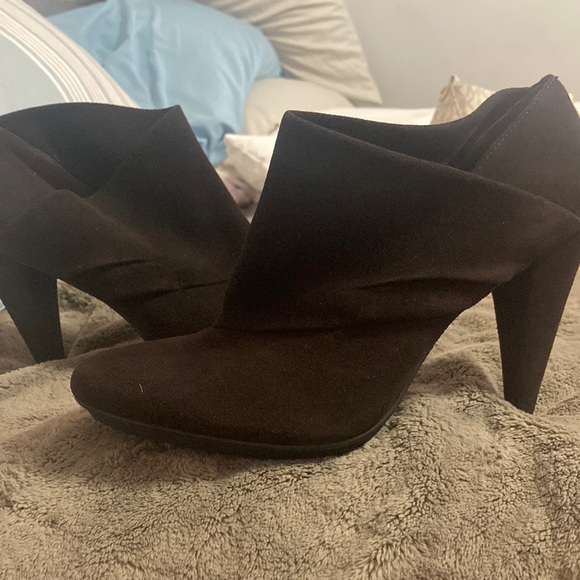 Cute COACH suede booties, - Picture 1 of 2